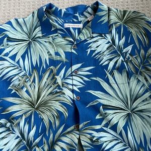 Short sleeve XXL Tommy Bahama shirt. Thick, and quality fabric